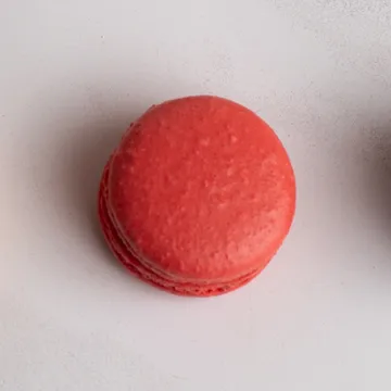 Macaron de Frutas Vermelhas, visto de cima.